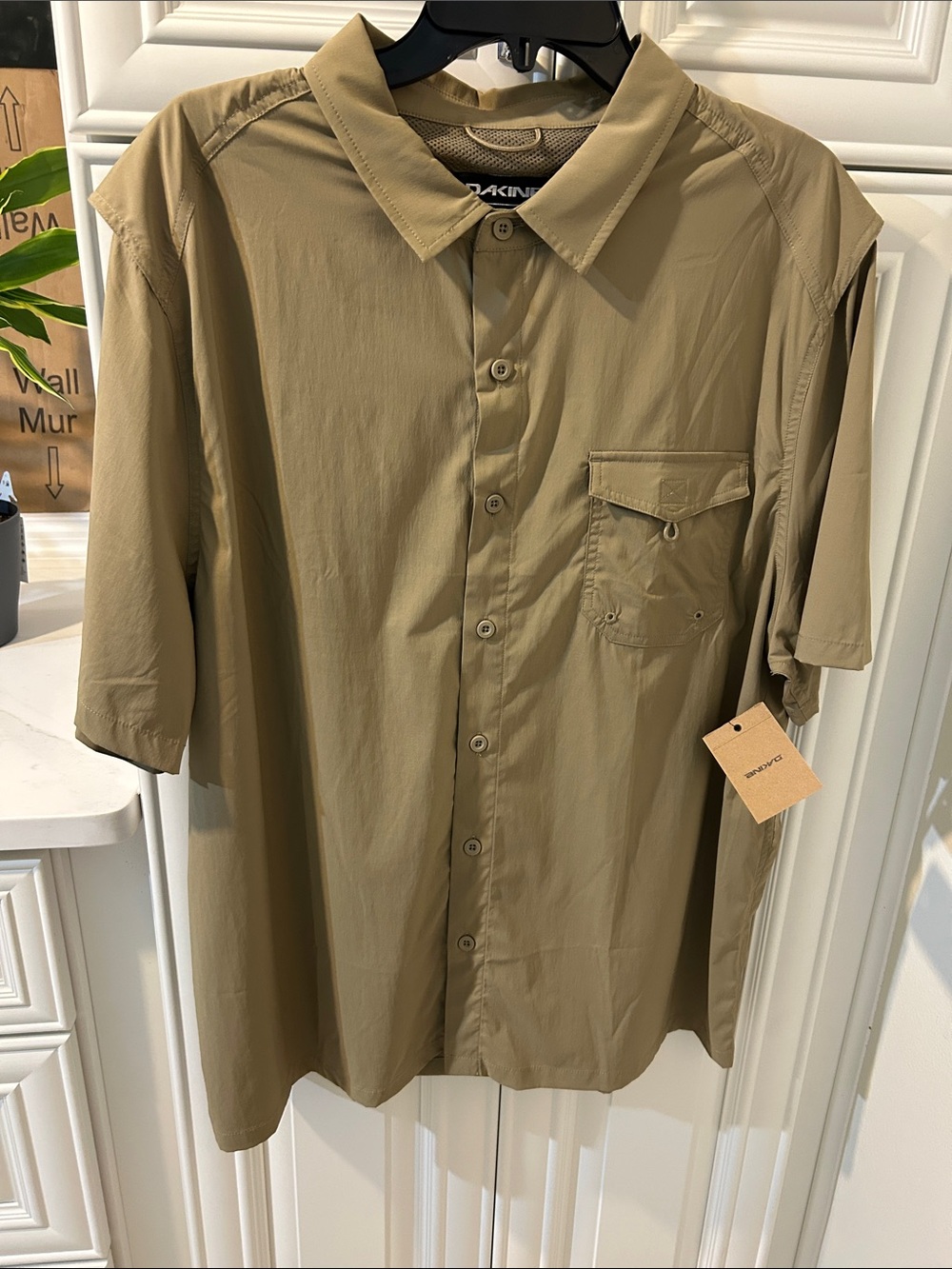 Dakine Men's Short-Sleeve Button-Down Shirt in Olive Drab
